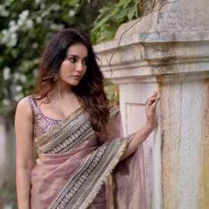 Women's Luxurious Mauve & Purple Art Silk Saree with Intricate Golden Zari & Broad Embroidered Border – Complete with Brocade Blouse for Festive & Wedding Wear